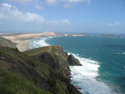 Wunderschoene Aussicht auf die Kueste bei Cape Reinga , dem noerdlichsten Punkt Neuseelands 